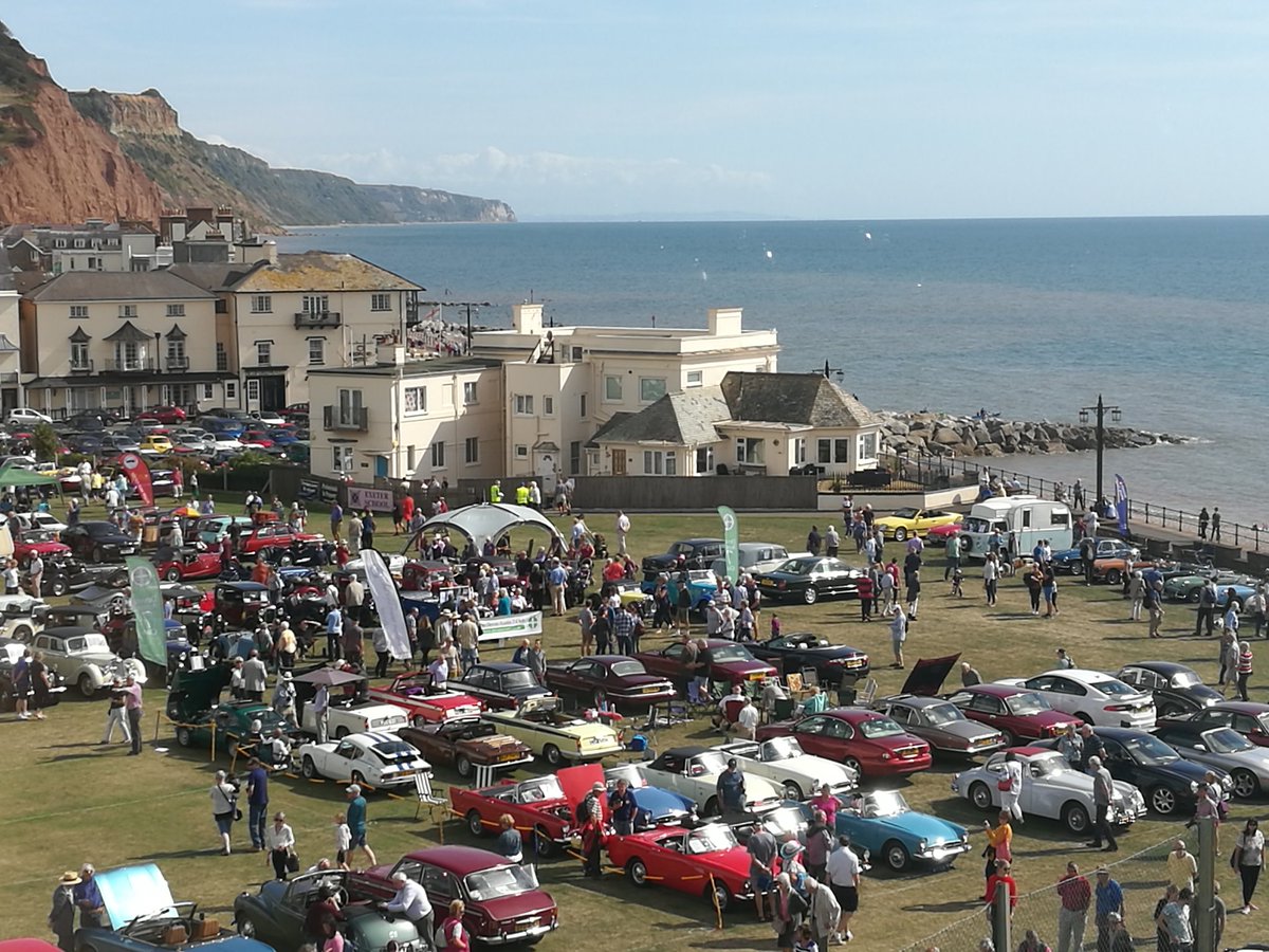 TheBelmontBrend's tweet image. The perfect place to view the #Sidmouth Classic Car Show 2018