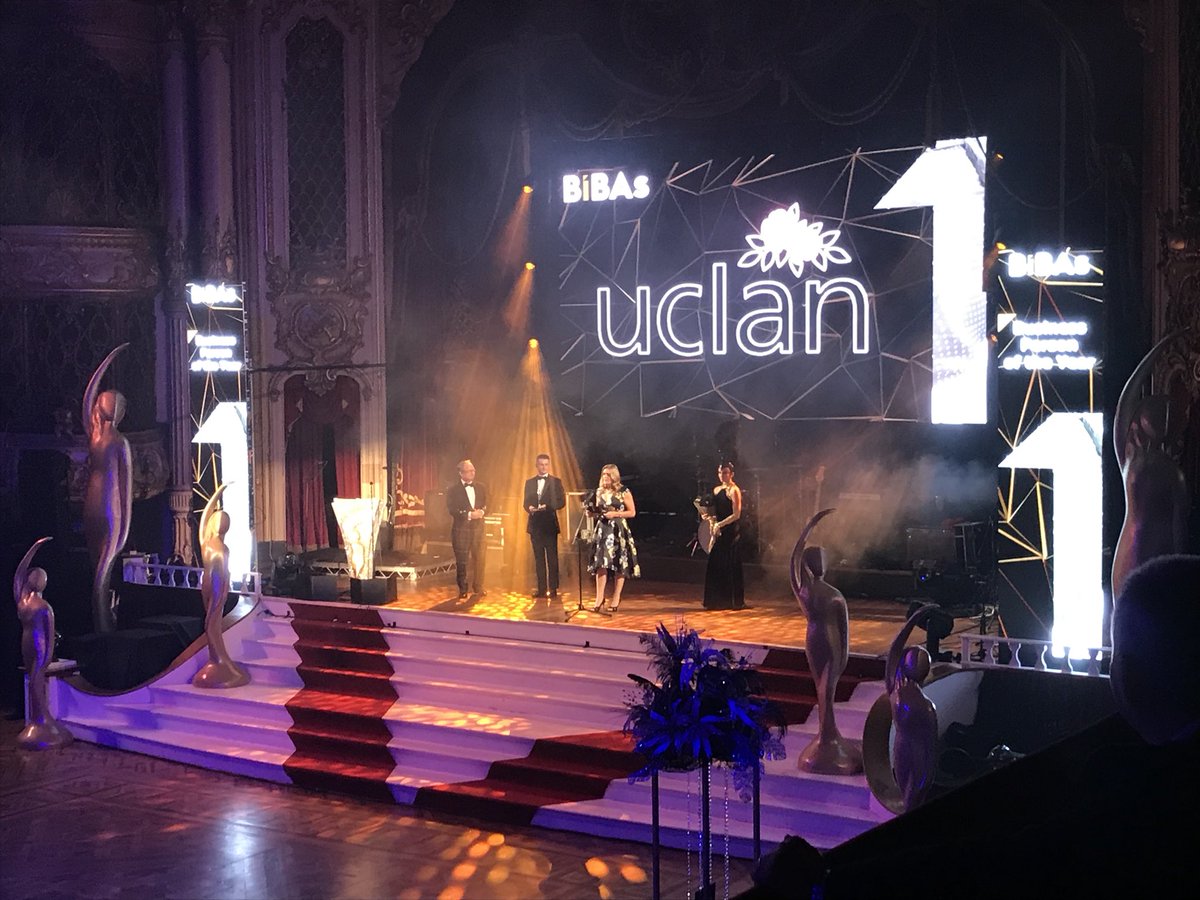 profchrispyke's tweet photo. A fantastic celebration of Lancashire business at the BiBAs 2018. @UCLan @UCLanLSBE @UCLanENTER @BIBAs2018 @YvonneRennison @LH_UCLan @UCLanEntStds @NWLChamber #LSBE https://t.co/1nR7pE2n1s
