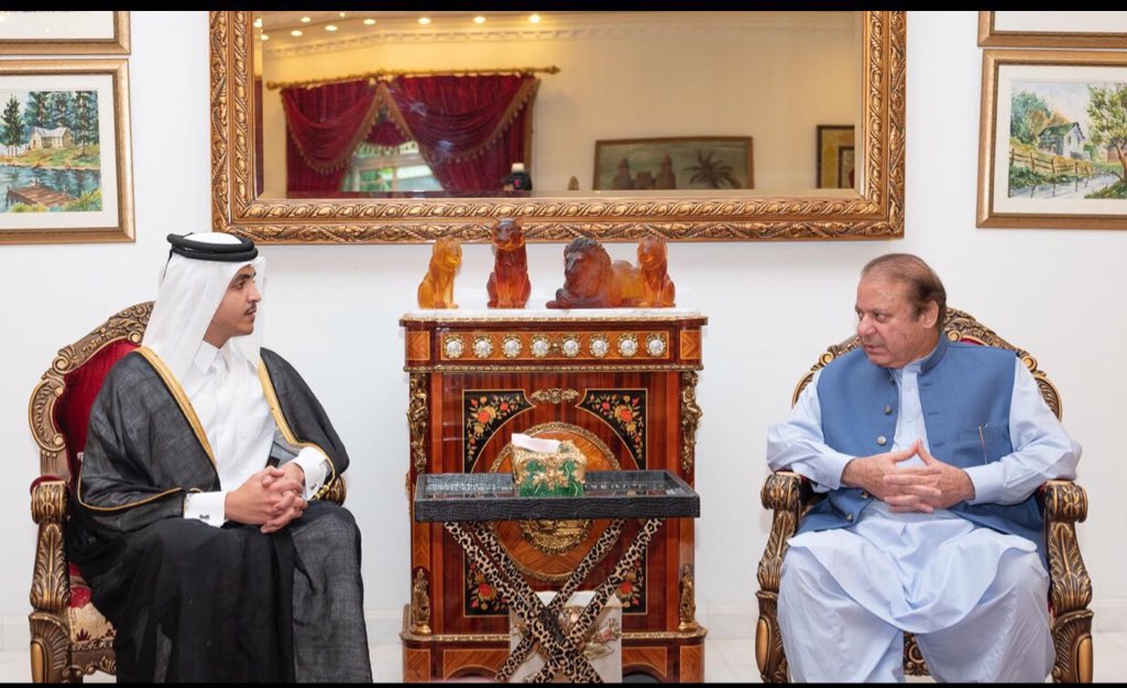 ThanibinHamad's tweet photo. ریاستِ قطر کی جانب سے میں نے جناب نواز شریف اور ان کے خاندان کو بیگم کلثوم نواز کے انتقال پر دلی تعزیت پیش کی۔ الله تعالی مرحومہ کو جنت میں جگہ عطا کرے۔ https://t.co/YChlxae8bO