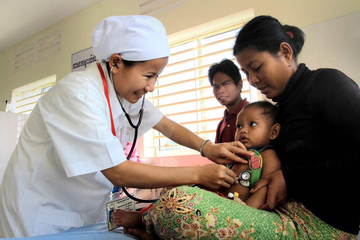 WHO's tweet photo. What is a #PrimaryHealthCare provider?
-The family doctor you trust with your health
-The midwife who delivered your baby
-The nurse that cared for you through life’s hardest times

These #HealthWorkers bring us closer each day to achieving #HealthForAll https://t.co/V4HsVBe1JT