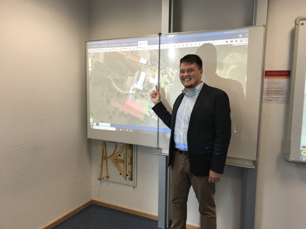 GISIQ's tweet photo. #LSTE Landesfeuerwehrschule Brandenburg. Das Team Education @Esri_de ist mit dabei. Landesfeuerwehrschule https://t.co/8EbGJB2igk