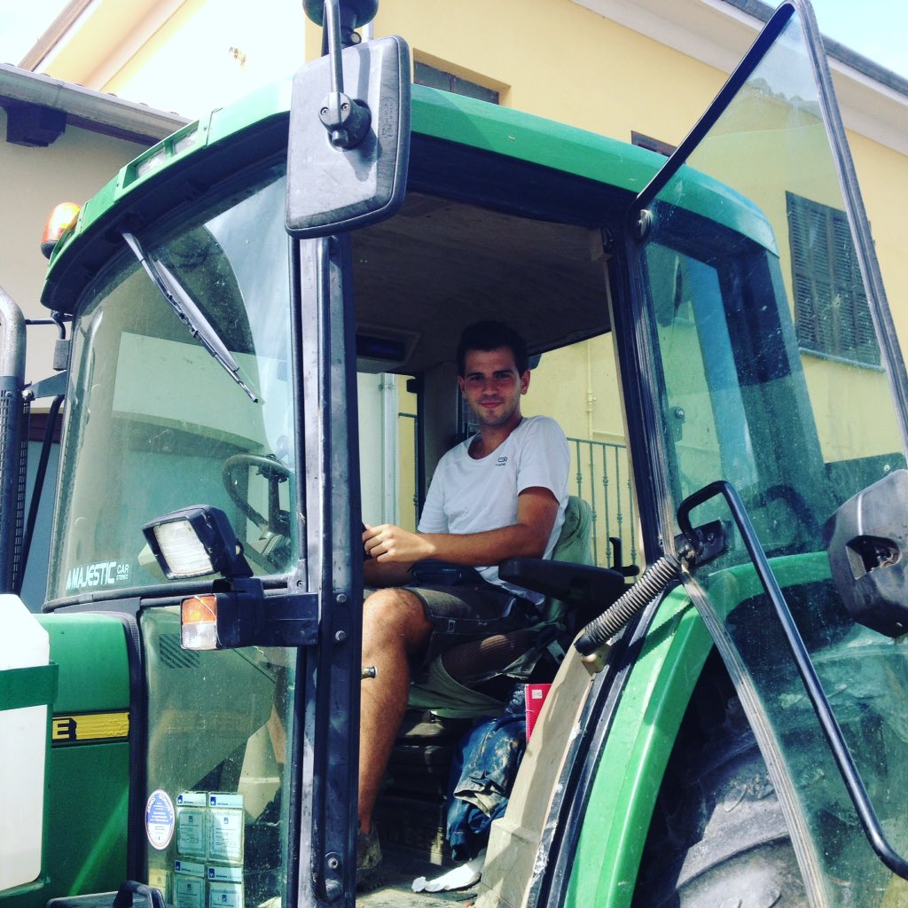 ALICECANTINA's tweet photo. @cantinaalice #vendemmia2018 #moscatod'asti https://t.co/sXfcdZDSfF