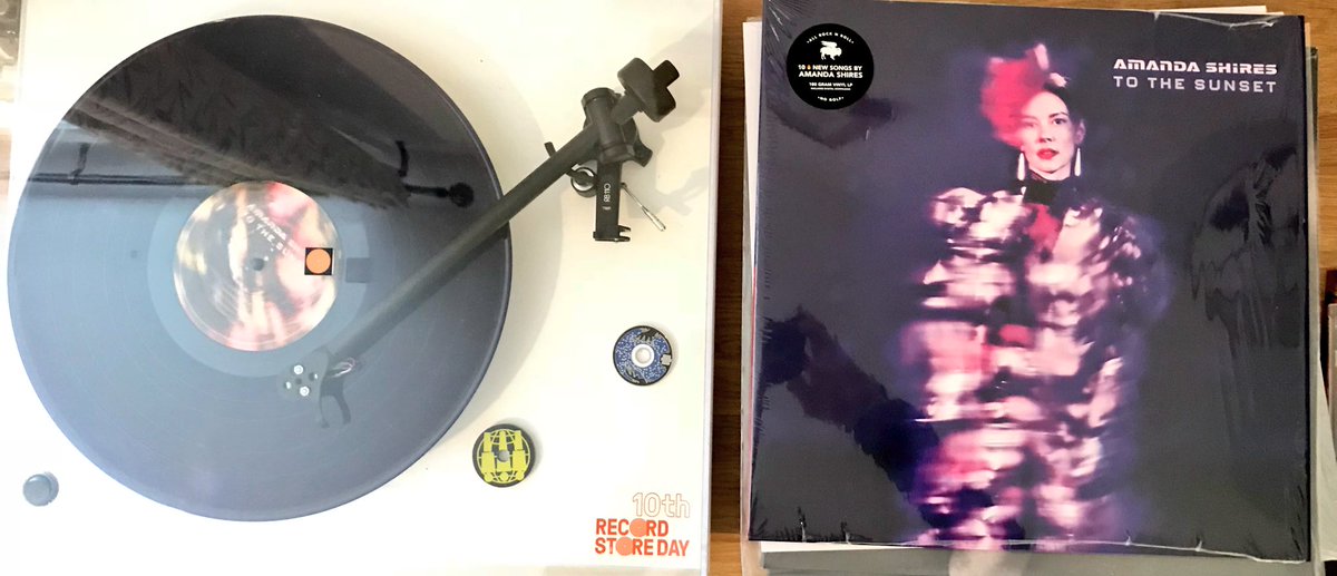 theboytemps's tweet photo. Weekend Jams! @amandashires #ToTheSunset #Vinyl https://t.co/WyITNjqquD