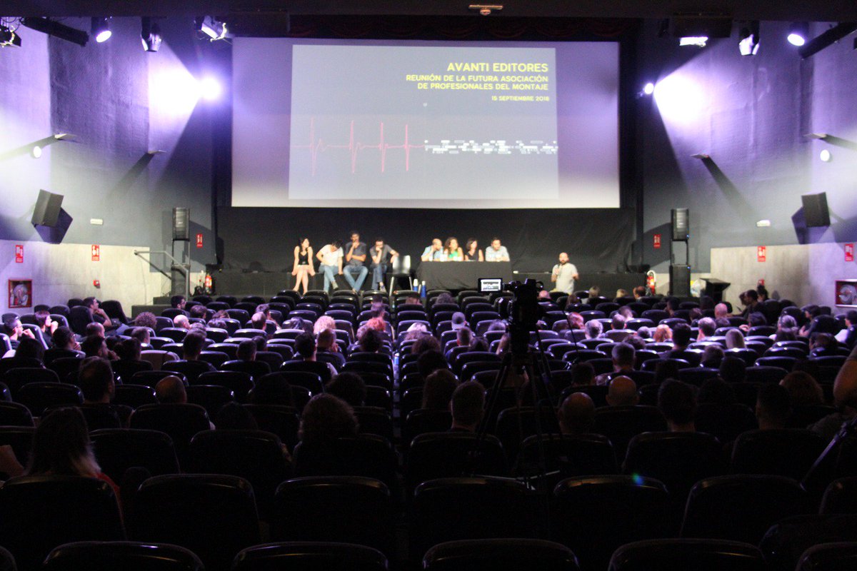 AMAE_pro's tweet image. Gracias a todos, sois increíbles. Terminamos el acto pero..  Esto acaba de empezar. Muchas gracias !!!!!! VIVA EL MONTAJE !!!
#AvantiEditores #Editores15S
