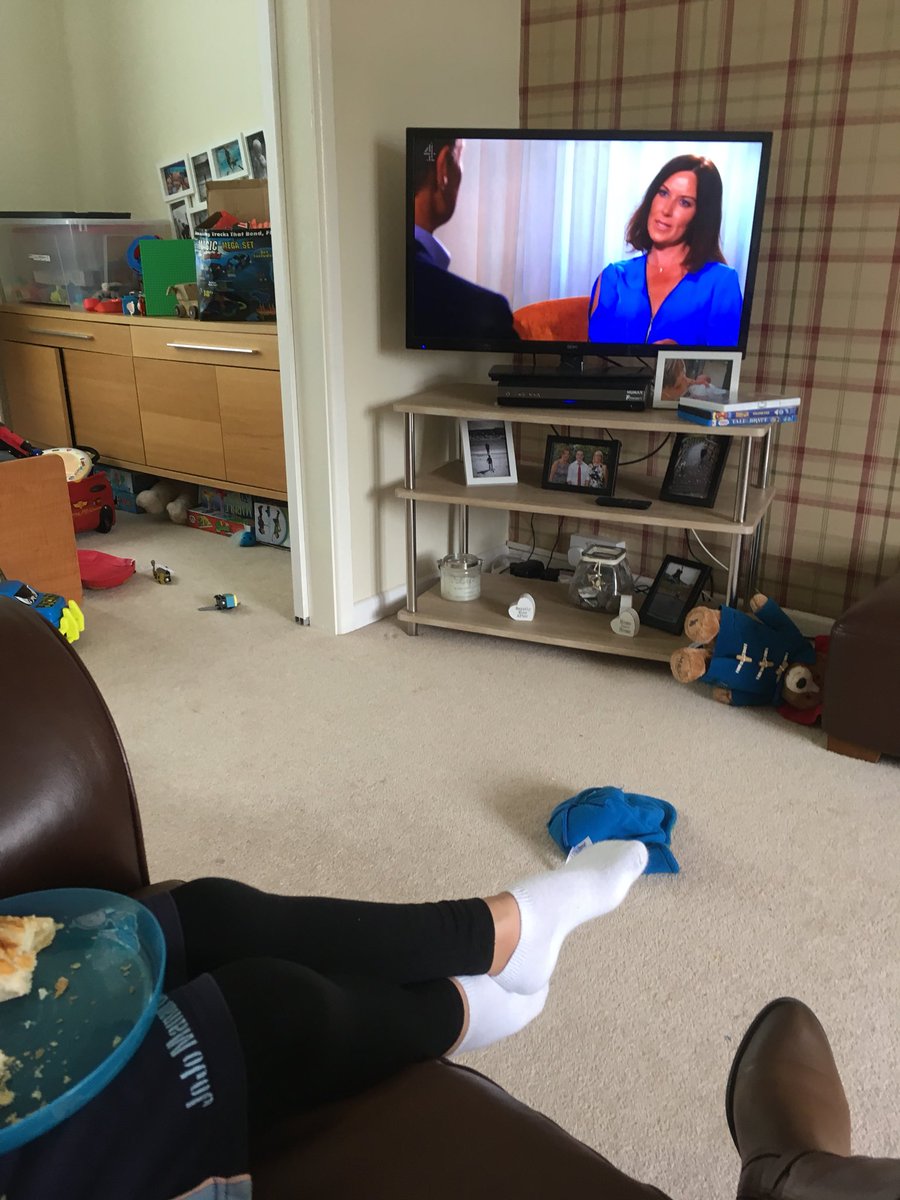 samthomas083's tweet photo. Doesn’t want to watch kids @F1 #davidcoulthard #documentary #f1meetsdavidcoulthard #leemckenzie @LeeMcKenzieTV  #hes5yearsold https://t.co/aD31I6uscS
