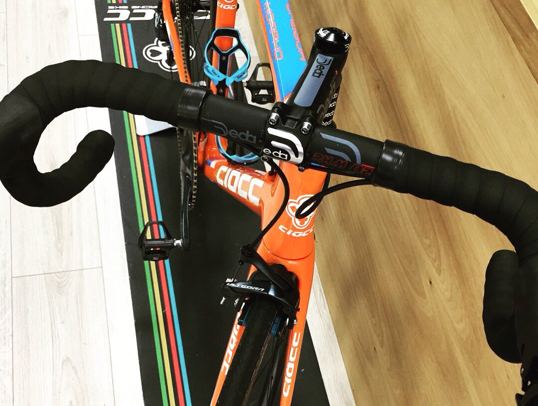 racescene_uk's tweet photo. Did you know that all Ciocc frames are available with custom paint at no extra cost?
Ciocc Morpho built with Shimano Ultegra groupset, Zed Race Wheelset and Deda Finishing Kit ๐ด๐ป๐ฎ๐น #PersonalChoice #Racescene #Ciocc #ItalianCycles #BarnsleyisBrill https://t.co/jlYQEENKUv