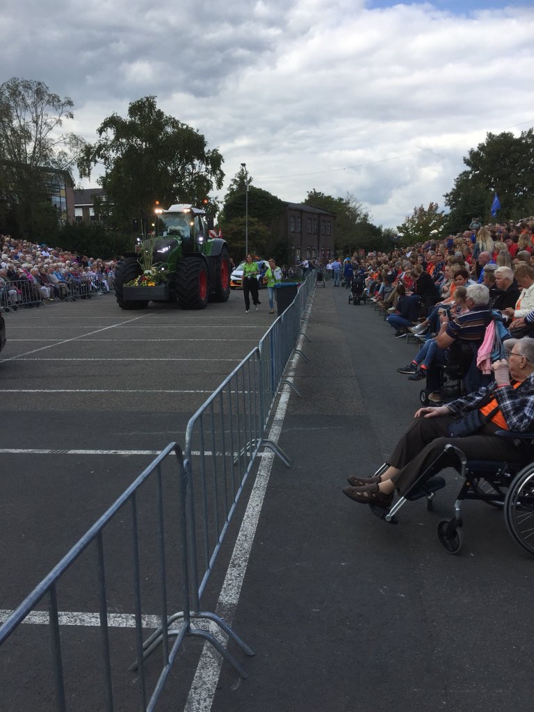 Het begin is er, start reclamecaravan <a href="/fruitcorso/">Fruitcorso</a>