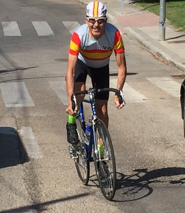 Eduardo Chozas on Twitter: "Hoy probando maillot de la selección con el que corrí el mundial de 1986 en Colorado y bici @BicicletasOtero para mañana #ClásicaOtero bicis de época https://t.co/xTtTXdaLmf" /