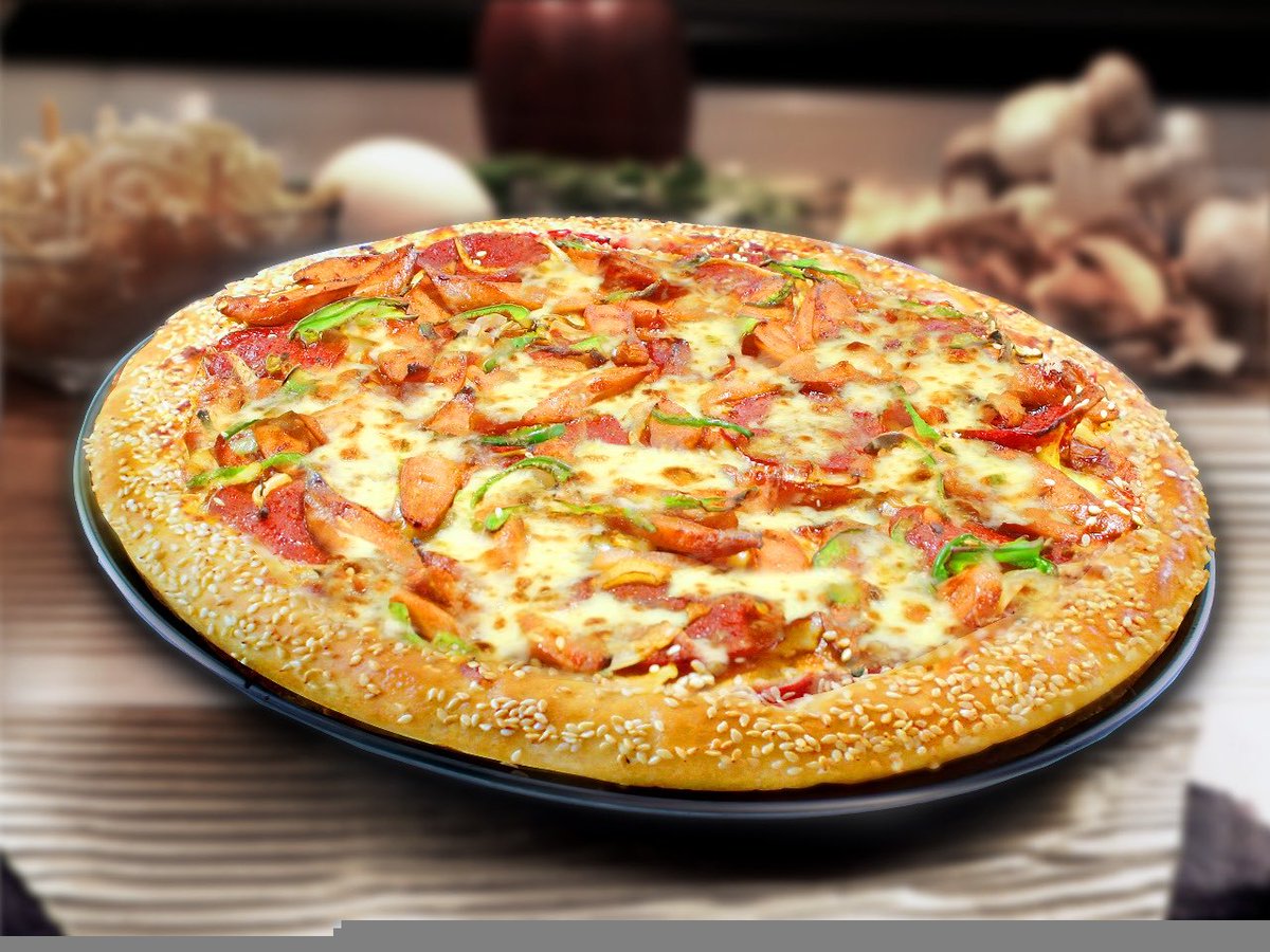 Temani Malmingmu dengan BBQ Sausage Pizza yang memiliki aroma Khas ditambah taburan wijen memberikan rasa yang lebih nikmat.
.
.
#Pizzajakarta #pizzaindonesia #pizza #tasty #pizzacafe #paparons #paparonspizzacafe #igfood #igdrink #foodtraveler #foodish #foodgram