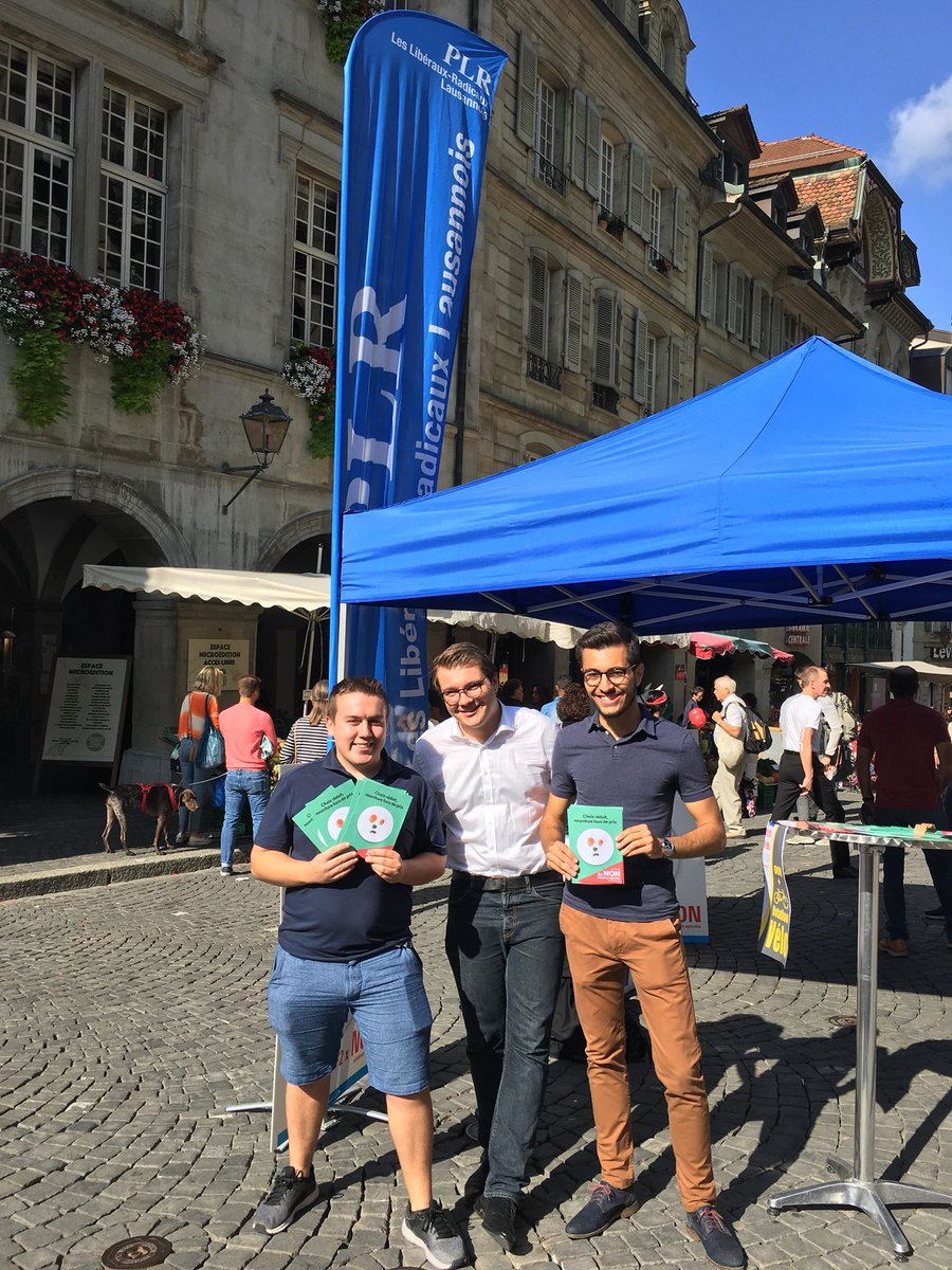 JLRVaud's tweet photo. 🌾🚜 Initiatives agricoles 🚜🌾
Les @JLRVaud s'engagent avec le @PLRLausanne contre les initiatives "agricoles" : il ne reste qu'une semaine pour voter 2 x NON ! @2xNon_InitAgri @PLR_VD #CHvote #abst18 #VDvote https://t.co/zs3DjuPb5t