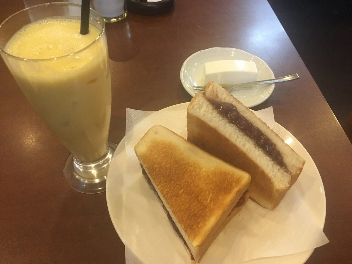 おやすまる Pa Twitter ハセ珈琲店 名駅の純喫茶の中では 有名店 という事なので突撃 カラダの半分は名古屋人 と言っとるわりには 喫茶店の小倉トーストを食べたのは今日が初めて この小倉トーストで 名古屋人に近づいた 写真は 正規メニュー版の