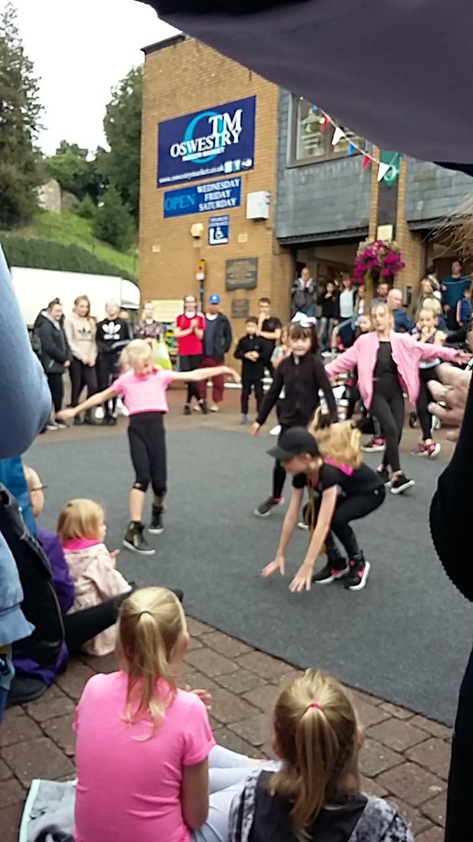 80s are back with thanks to the dancers from the Chloe Elizabeth Dance Company #HODs #heritageopendays