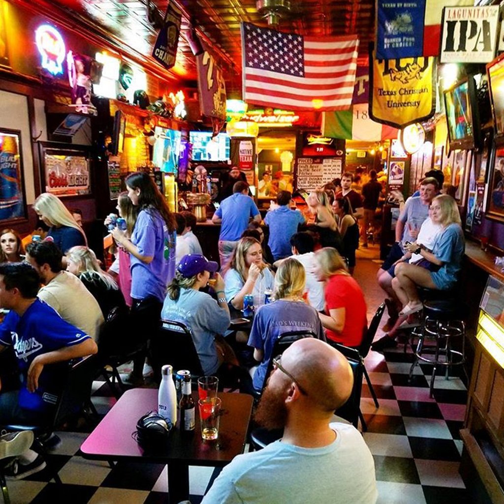 It's gameday, TCU fans!
📸<a href="/university_pub/">UoG Pub Sports Society</a>
.
.
.
.
.
.
.
.
#sportsbar #tcu #football #collegegameday #collegefootball #texaschristianuniversity #texaschristian #kickoff #texas #ftworth #fortworth #espn #gameday  #ohio #ohiostate #columbus #buckeyes #ohiostatebuckeyes #osu #ncaa