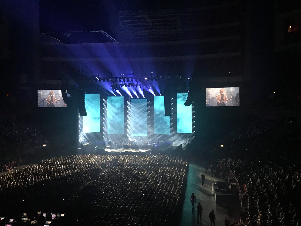 ZezaMeeMusic's tweet photo. Read our new blog post from Jeff Lynne´s ELO´s concert at Globe Arena. Don´t forget to sign up and join our community. Launch of the community is near! #elo #electriclightorchestra #jefflynne #globen #jefflynneselotour2018
https://t.co/JV7boAt7Hp https://t.co/tvxmtuKPFJ