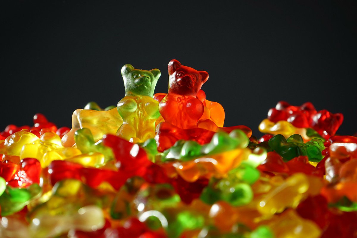 farissweets's tweet photo. Happy Saturday! Did someone say jelly babies I’ll have some! Actually in fact give me the whole bag and I promise I’ll give some back  😉. #farissweets #saturdayfeels #personalisedsweets #londonmoms #londonsweets #londonbirthday #weddingfavours #babyshowerideas https://t.co/FqsaBhsjFk