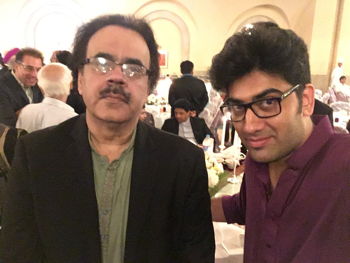 aliaftabsaeed's tweet photo. قیامت کی نشانی۔ میرے روحانی پیشوا کی ضمانت خارج کر دی۔ اس حکومت کی باڈی لینگوج ہی نہیں لگ رہی چلنے والی https://t.co/Hk1SmTYNxm