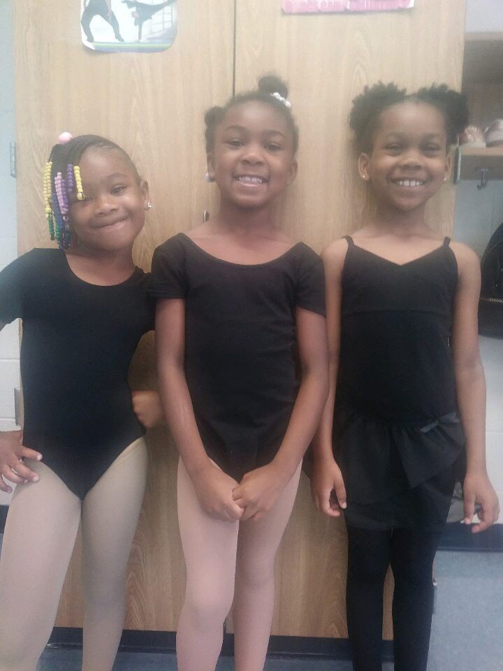 Robinviews's tweet photo. This picture represents hope and limitless possibilities for ALL kids! Write a vision & make it plain! Then get to work! Our @apsBAMOAcademy babies will have it ALL! #fullperformingArtsProgram
@sara_womack @CarstarphenMJ @Atldepsupt @DrEmilyAMassey @TheRichardH https://t.co/kCLvsP8lgl