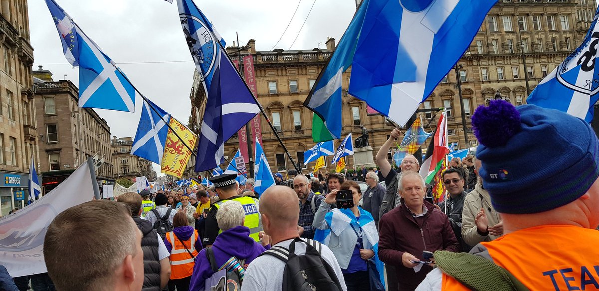 ClaraDemps's tweet photo. I'm at the National Recovery Walk in Glasgow Green today โค https://t.co/fX7LIyDfBB