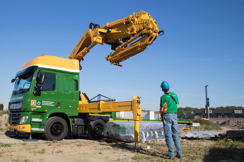 #BoermanGroep: nieuwe DAF CF 450pk #bakwagen met HIAB 85tm 💪 #autolaadkraan + #jib &amp; lier bij #BoermanTransport in gebruik genomen. #transport=teamwork