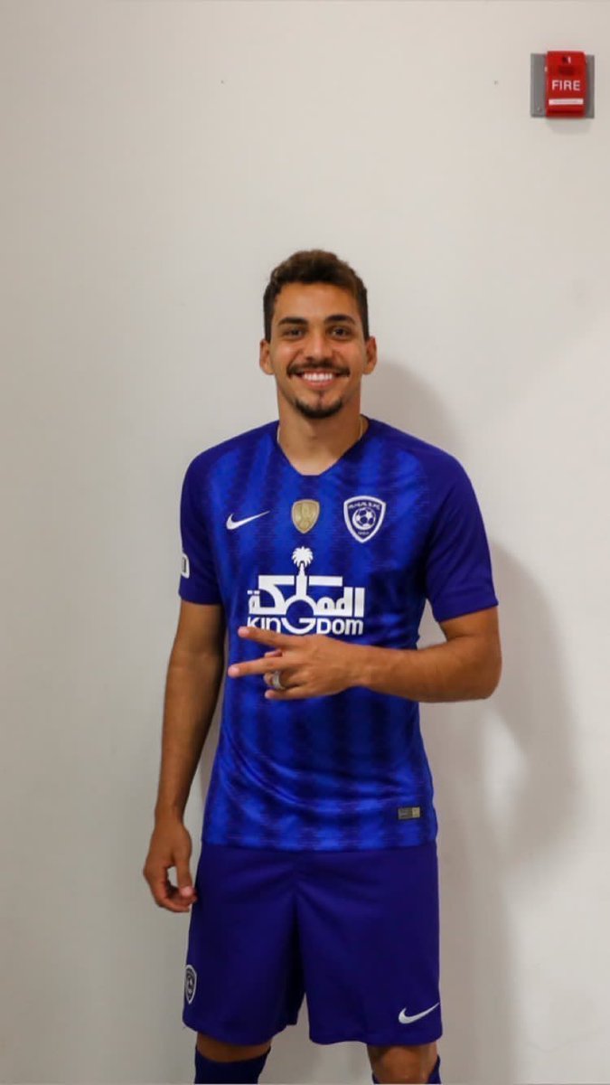 ليله هذا السّاحر ٣💙💙💙💙.