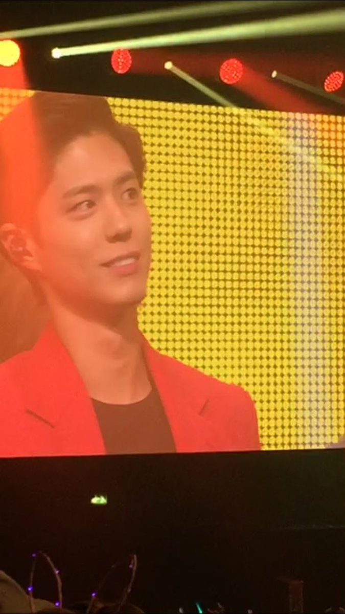 BGforHeart's tweet photo. 2018•09•15 
เริ่มแล้วสำหรับ #MusicBankInBerlin
งานนี้ คุณ #MCPark ออกมาใน Look สูทแดง เอาผมขึ้น หล่อเหลาเอาใจเราไปเล้ยย😍
รูปชัดๆ หล่อๆ รอตอนเช้านะคะ
ตอนนี้ไม่ไหวแล้วค่ะ😂
ฝันดีค่ะทุกคน 
©OWNER
#박보검
#พัคโบกอม
#ParkBogum 
#パクボコム #ボゴミ
#ПакБоГом #朴寶劍 
#BGforHeart https://t.co/46Awb4Yo1G