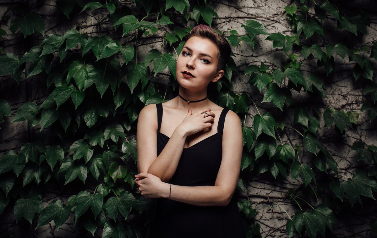 “Such a lush experience, so mysterious, in a sweet delirium.” Pierce through technicoloured clouds in sweet ascension when you catch drift of our soprano Nicole’s supernatural tone and featherlight vocal agility‼️🖤 #meetthefam
.
.
.
#sopswag #beatsync #acappella #toronto