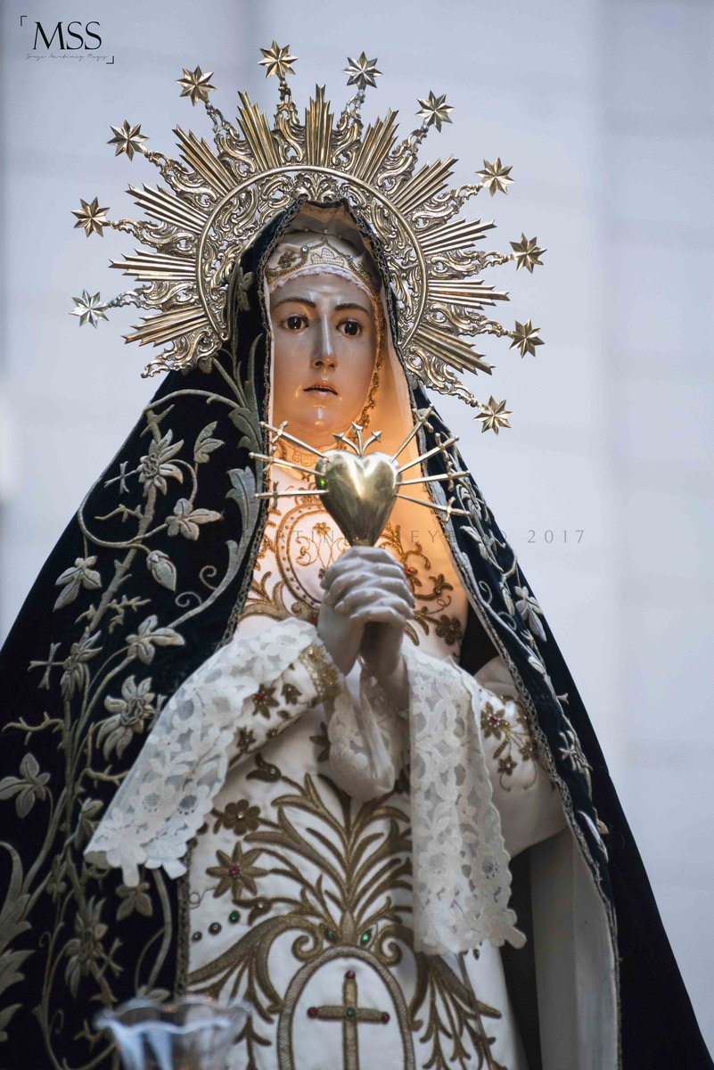 Soledad del Santo Sepulcro. 

¡Feliz día de la Virgen de los Dolores!