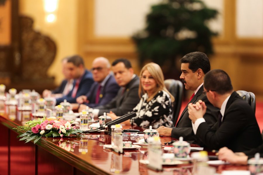 #LoDijo 📹 | “Hemos presentado el Programa de Recuperación Económica, el cual ha recibido todo el respaldo de la alta dirección china, del presidente Xi Jinping y de todas las instituciones de cooperación internacional”, acotó el jefe de Estado y de Gobierno <a href="/NicolasMaduro/">Nicolás Maduro</a>