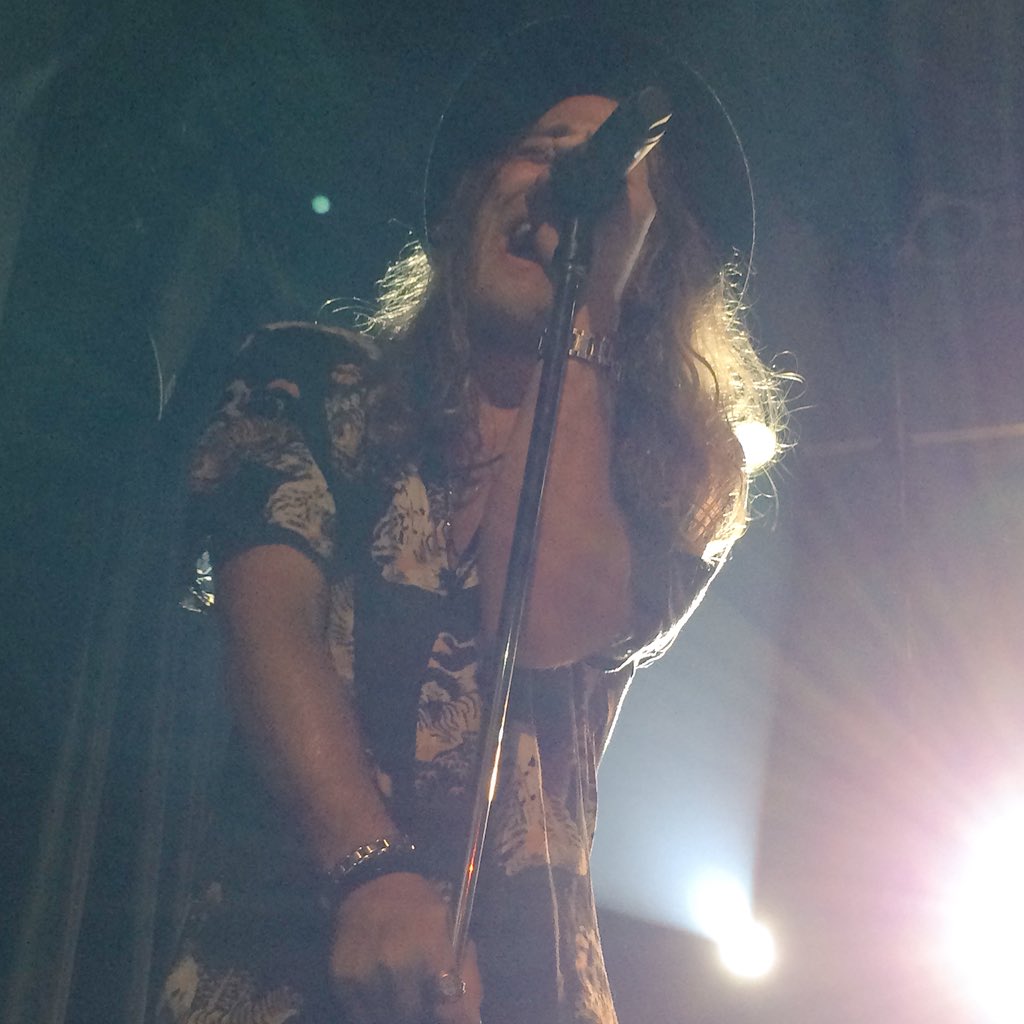 🎶❤️ @TravisRNR In darkness, you’re the light...❤️🎶