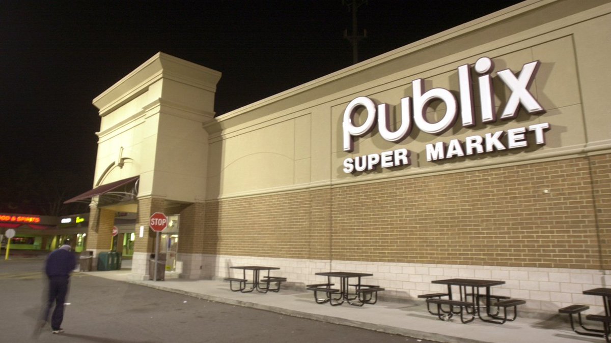 Some Publix employees have been allowed to put away the razor and grow short and tidy beards bit.ly/2CY83dh https://t.co/pInn0Ewazz