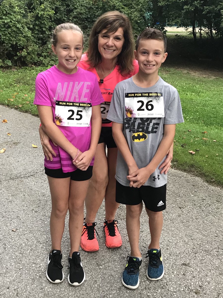 tpucci13's tweet photo. Starting the weekend off @KortrightCentre first Annual #RunForTheBees with my niece and nephew. #3km #TheyFlewByMe https://t.co/625zXMtjyo
