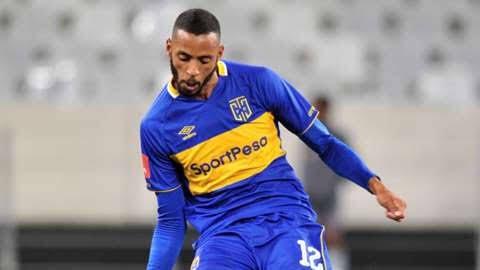 SportAffairs_SA's tweet photo. Cape Town City are down to 10 men. Taariq Fielies sent off. @SportAffairs_SA #AbsaPrem https://t.co/jwlfkQ2WpU