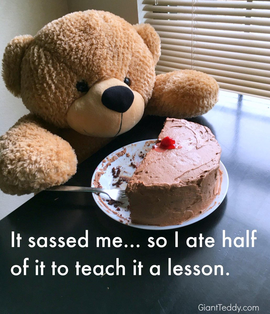 GiantTeddy's tweet photo. It sassed me, so I grabbed my fork and taught it a lesson. Nobody likes impertinent baked goods...
#delicious #didwhatIhadtodo #sassybakedgoods #excuses #SaturdayMotivation #chocolatecake #anyquestions https://t.co/TTPzhWQH3w