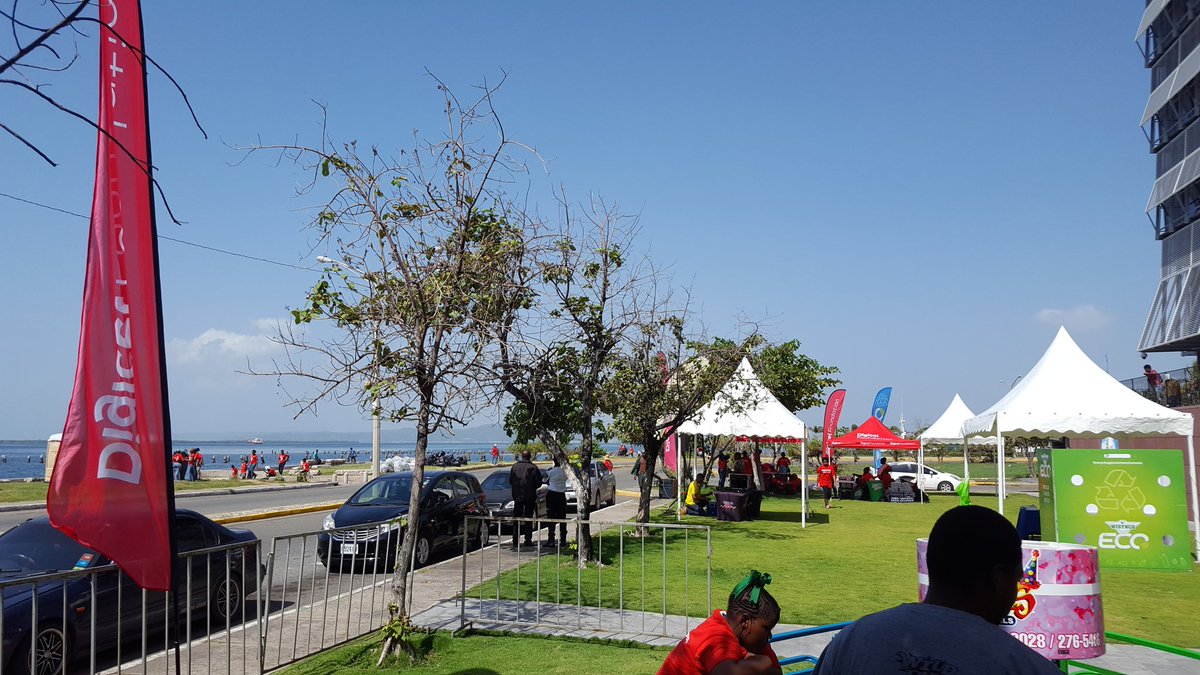 We're here today at the Kingston Waterfront with the @DIGICELJamaica Foundation for International Coastal Cleanup Day.

Feel free to stop by and test our Adventours mobile app. We have a gamified tour for y'all 😄

#CoastalCleanupDay #LetsBuildJa #EducatoursJA #PlayAdventours