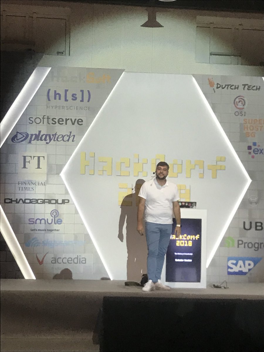 janettodorova's tweet photo. #Netscape came around and said we want to run #applications in the #browser 🤯 Microsoft said, what are these guys thinking?! 🤓😂 @rstankov’s “History of #JavaScript” at @HackConf_ #hackconf2018 https://t.co/Me8XVRQIqd