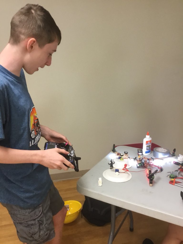 SenseAbilityATL's tweet photo. Enjoying drones at the Maker's Fair with @SchoolMde ! We're here until one today! @G3Robotics https://t.co/PerfOWAEpR