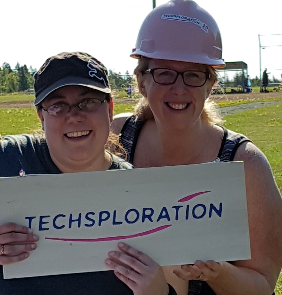 Techsploration's tweet photo. We're at the 2nd annual @NSHomeBuilders softball tournament today! Stop by our table to say hi, learn about our programming, and grab some Techsploration SWAG! @SherryDonovan #womenintrades https://t.co/bXgeGy6SVl