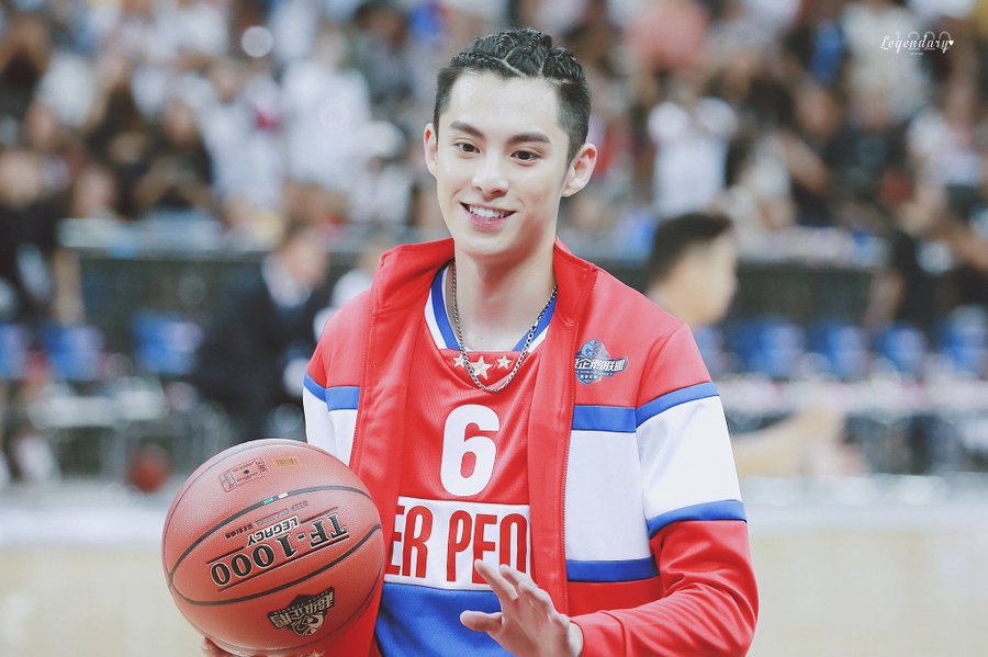 180915. Dylan at Super Penguin Basketball Celebrity Match🏀🔥💖 #DylanWang  #王鹤棣 #WangHeDi