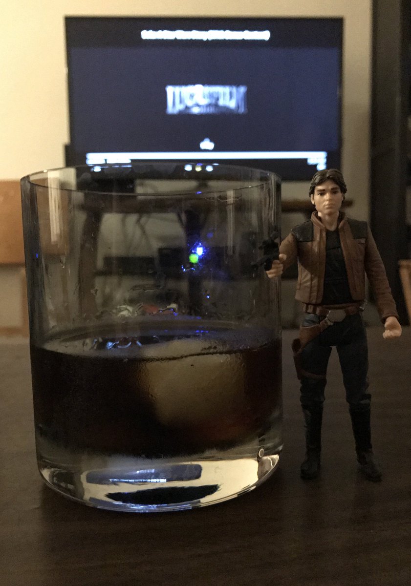 Last night my wife made a Han themed cocktail for  #SoloAStarWarsStory. It's got gin, coffee liqueur, a cherry, and some other stuff. Like Han, it's bold and risky but it works. Anyway, here's a thread on the movie, why I love it, and why I think people should watch!