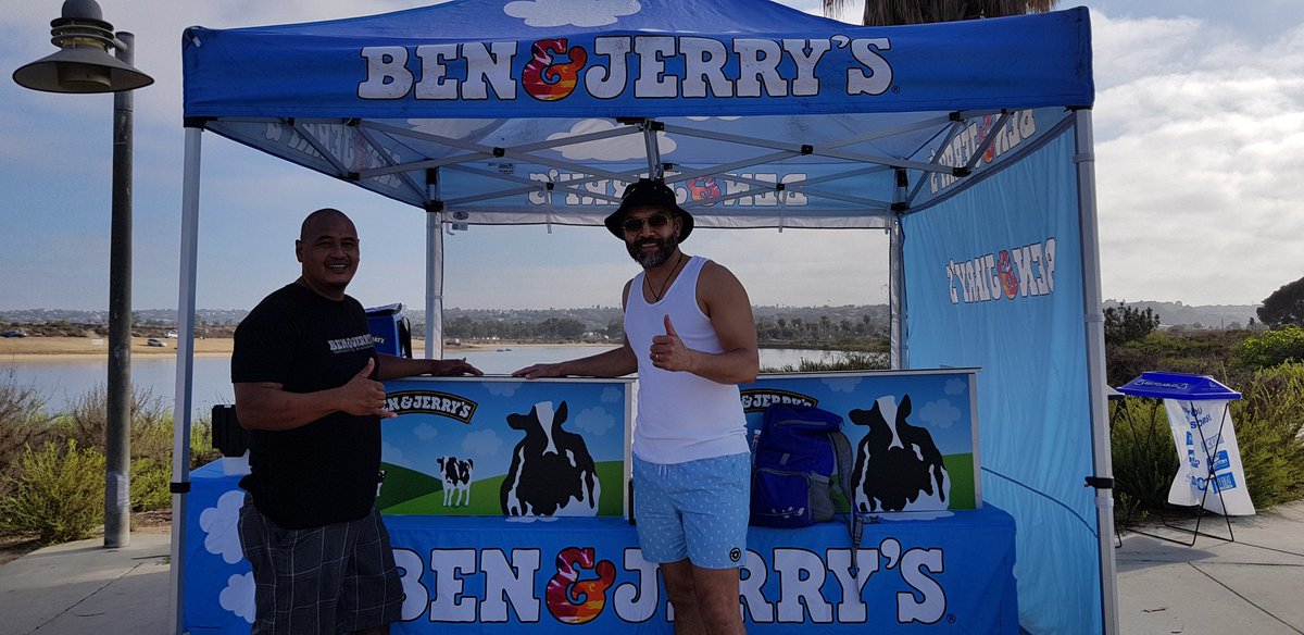 IwiCollective's tweet photo. The bro Ephraim at #BenandJerrys doing there thing for #CoastalCleanupDay #iloveacleansandiego https://t.co/CQUWdH3oAi