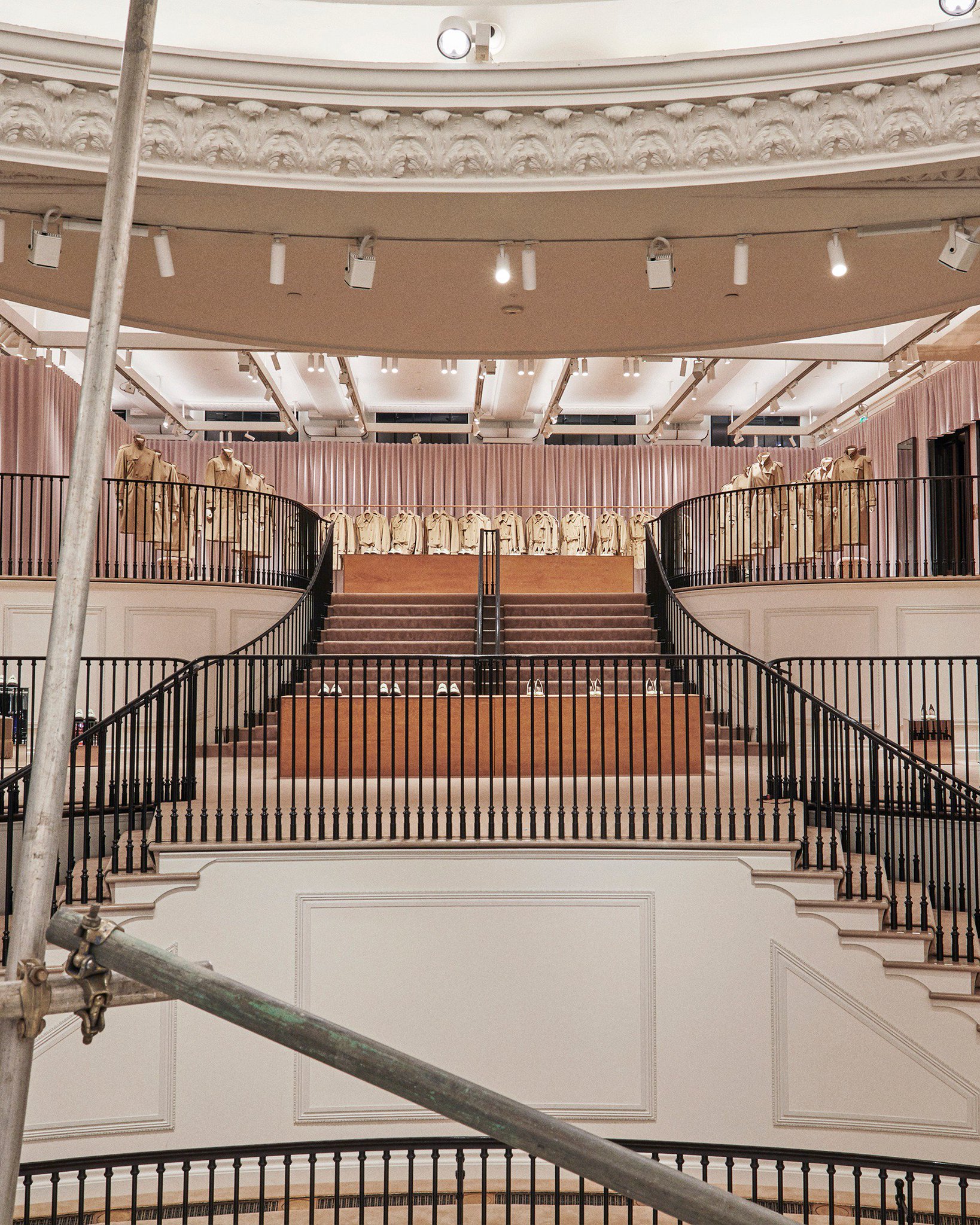 burberry london store