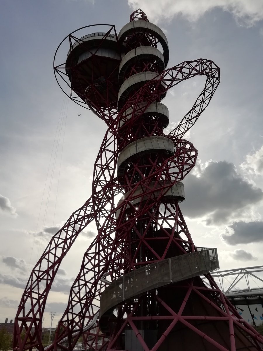Good luck <a href="/Emerre/">Kate Barette</a> about to abseil #AMOrbit for <a href="/diffstrokes/">Different Strokes</a>