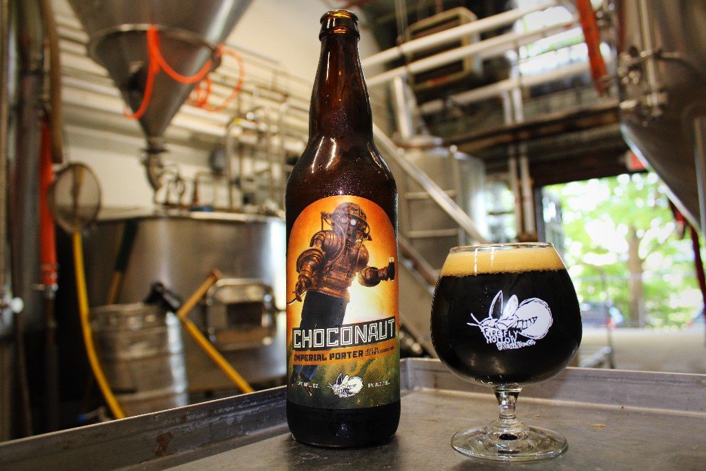 Saturday 9/15 the chocolatey goodness is back! Choconaut Imperial Porter is on draft and in bottles for you to take home. Do not miss out on this year's batch of Choconaut, there's even more cocoa nibs than in years past.