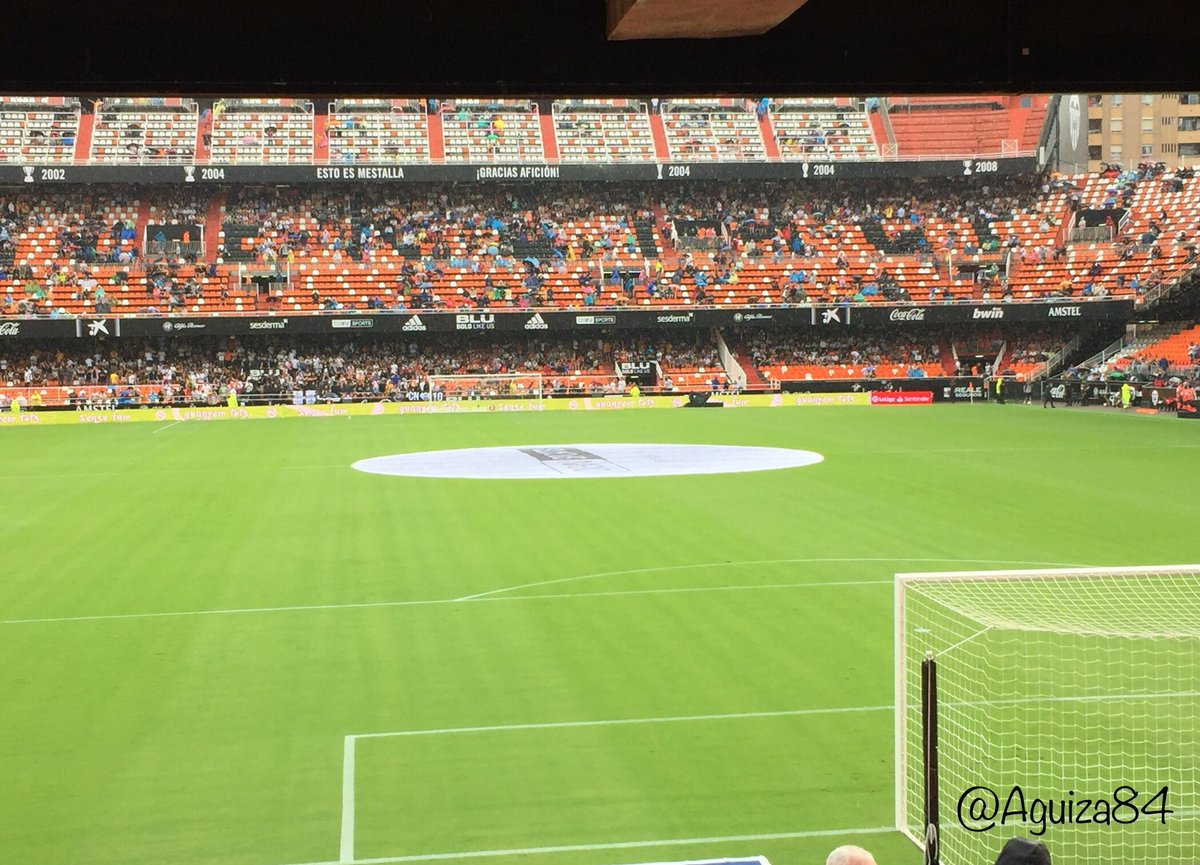 Aguiza84's tweet photo. Un #Estadio, unos colores.
Un #Sueño que #Conquistaremos juntos.
¡A por la victoria!
@valenciacf @RealBetis
#ValenciaRealBetis
#Mestalla https://t.co/hi1LUhFX6D