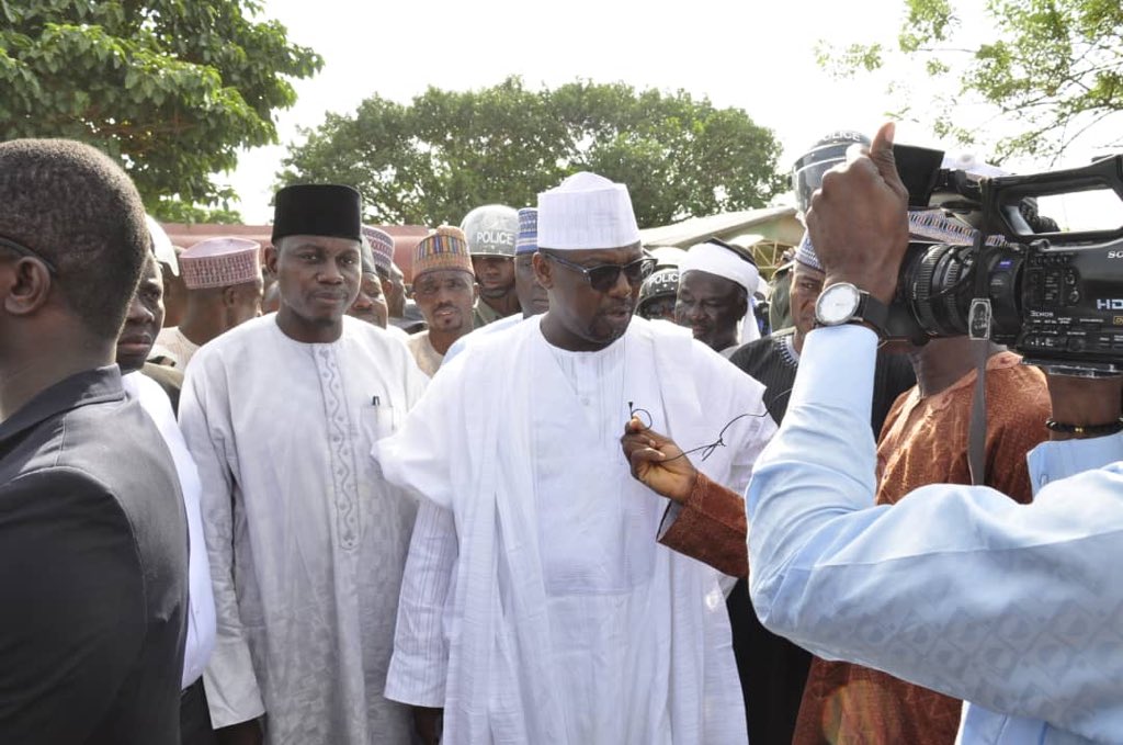 SBMediaOffice's tweet photo. Governor Abubakar Sani Bello has called for a national legislation that will regulate the maximum weight fuel tankers and articulated vehicles plying our roads should carry in order to reduce the carnage on highways and to preserve the lifespan of the roads. https://t.co/e7gshGybi6