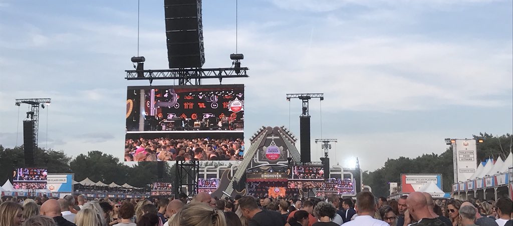 Mooi feestje #vliegendevrienden #Eindhoven wat een toffe sfeer