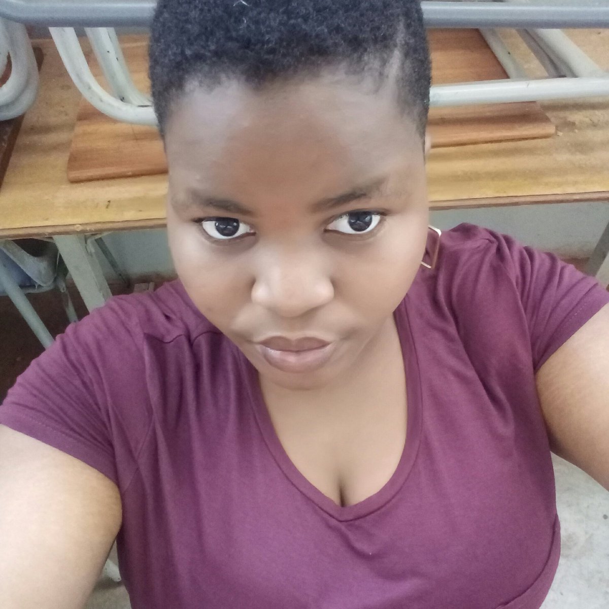 Tshisamphiri6's tweet image. short hair😍😍😍
