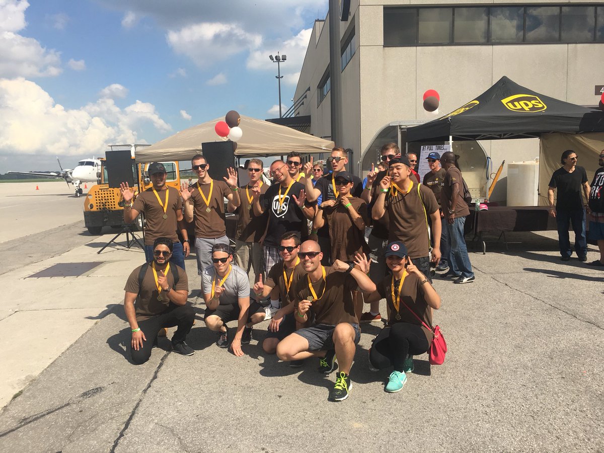 Megs Manser On Twitter 3rd Annual Ups Plane Pull Supporting United