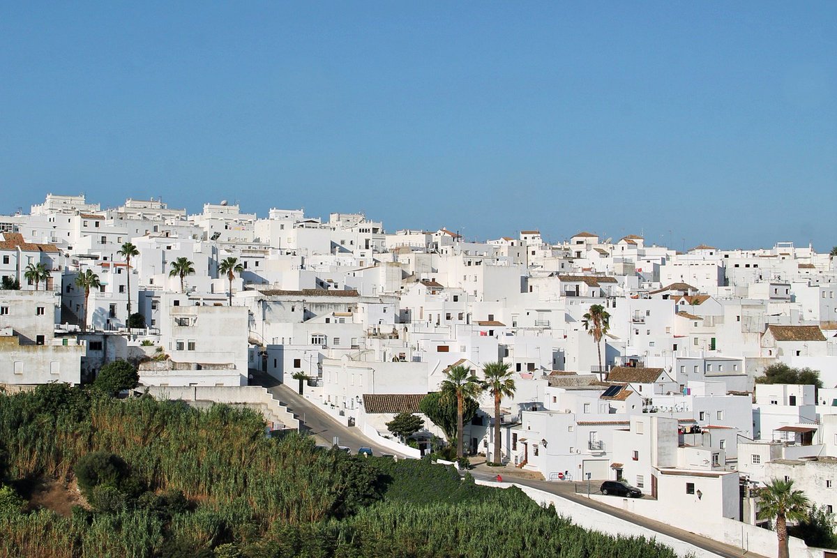 BCIncoming's tweet photo. Vejer de la Frontera, catalogado como "Uno de los Pueblos más Bonitos de España" 🧐🏛️ Y para muestra unas imágenes!!
No dudes en visitarlo, todos los viernes! ➡️ https://t.co/WMVDDGrxhY #BCI @TurismoVejer1 #PueblosBonitosdeEspaña #CádizProvincia https://t.co/yI7dGnhpDH