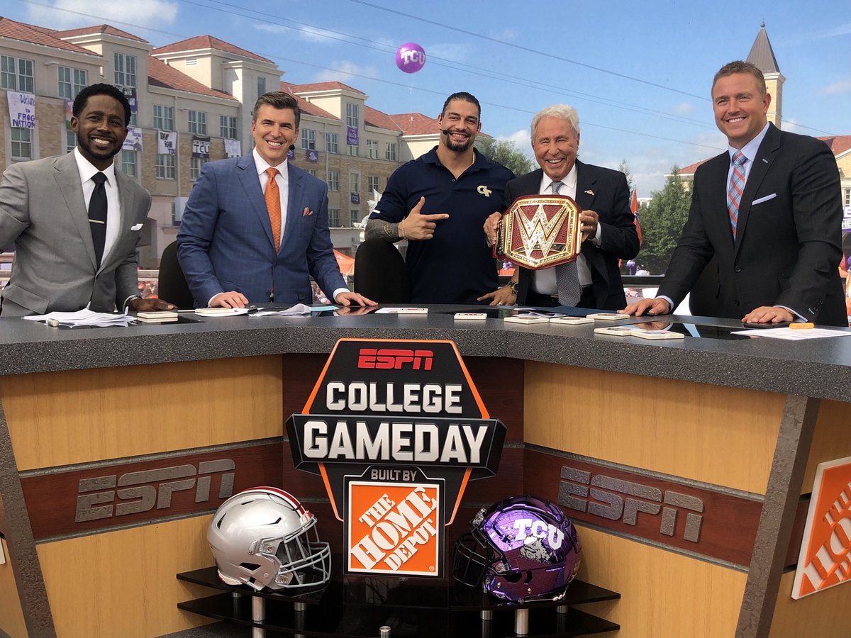 WWERomanReigns's tweet image. I don’t pick favorites, I pick winners.
Thanks for having me, @espn @CollegeGameDay!